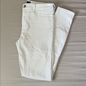 White legging jeans